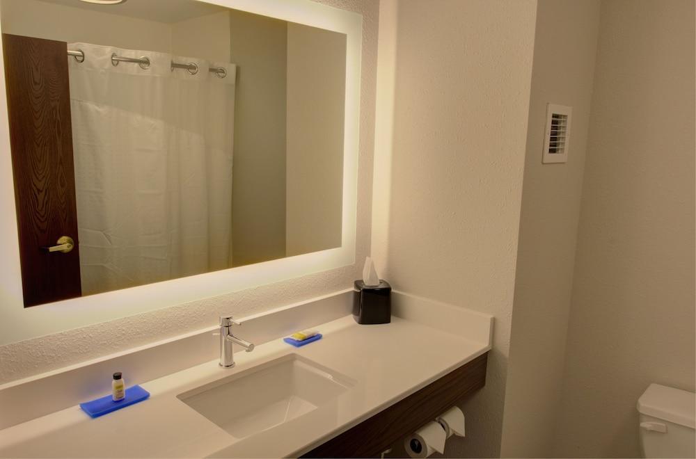 Holiday Inn Express & Suites Le Mars By Ihg Exteriör bild