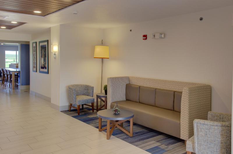 Holiday Inn Express & Suites Le Mars By Ihg Exteriör bild