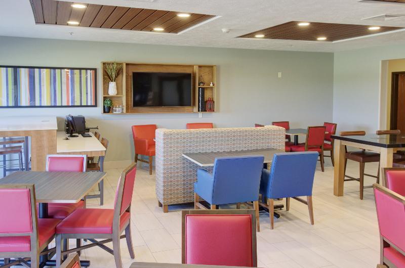 Holiday Inn Express & Suites Le Mars By Ihg Exteriör bild